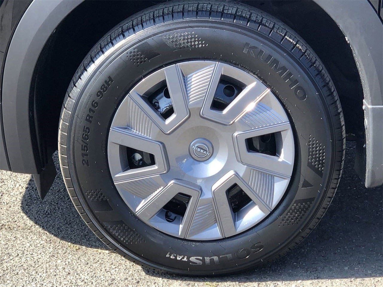 2025 Nissan Kicks S - Photo 9