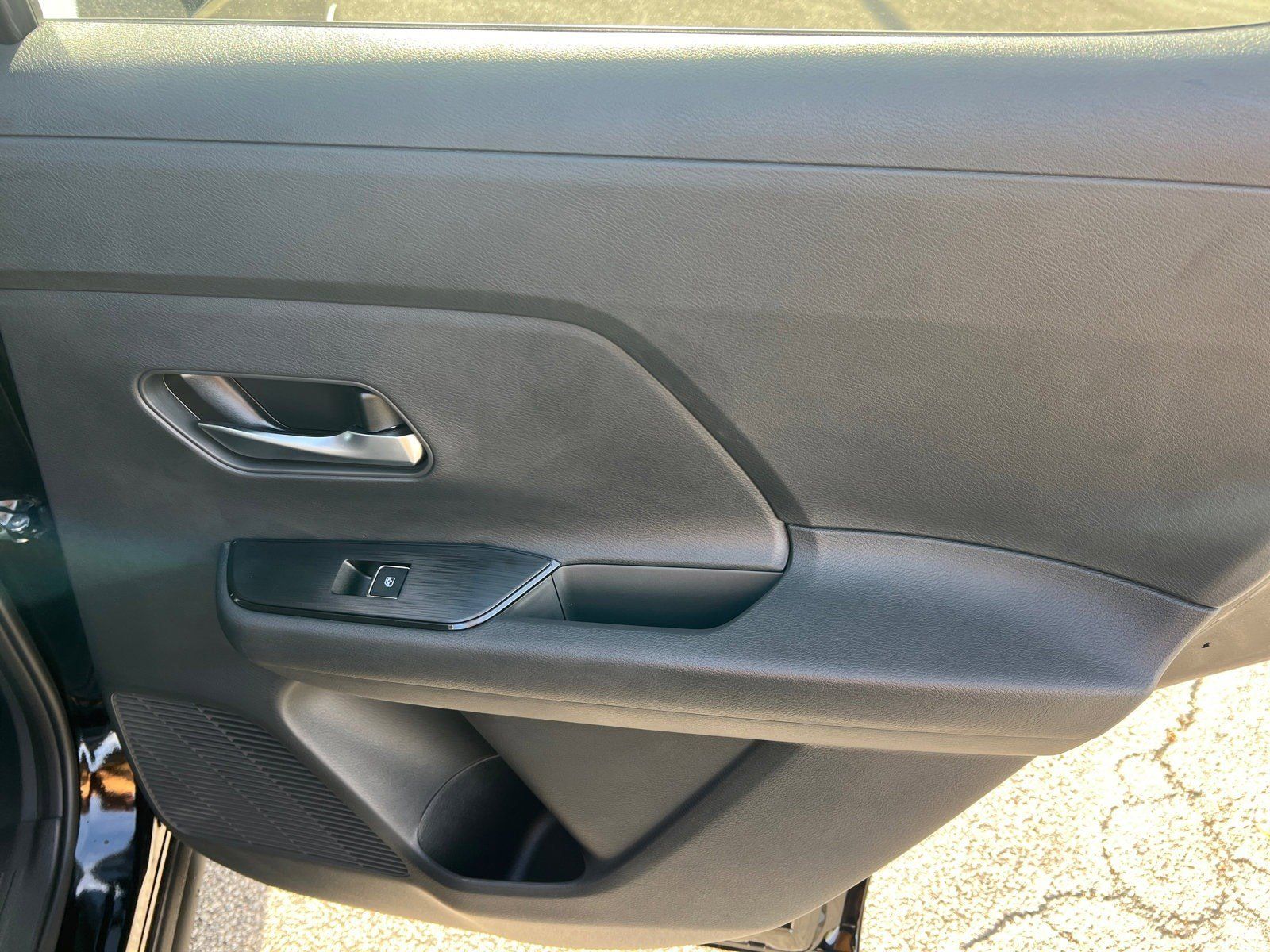 2026 Nissan KICKS SR - Photo 16