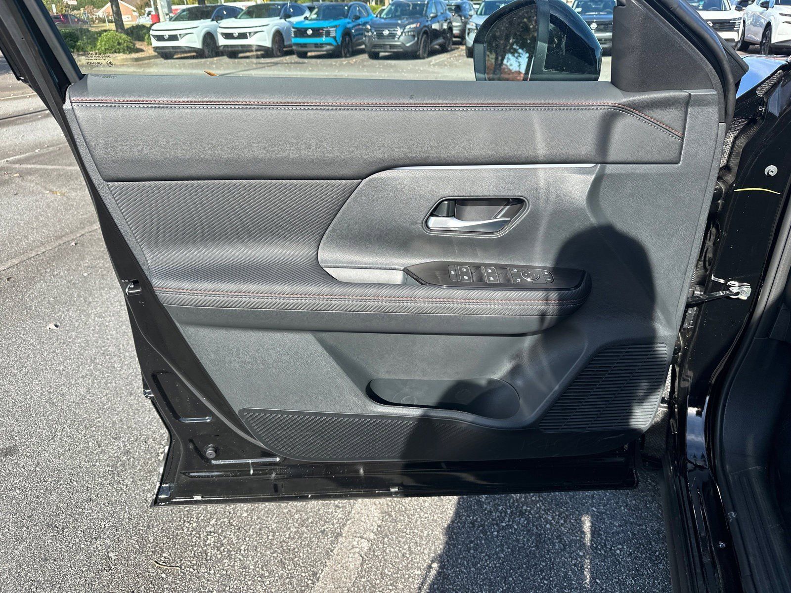 2026 Nissan KICKS SR - Photo 10