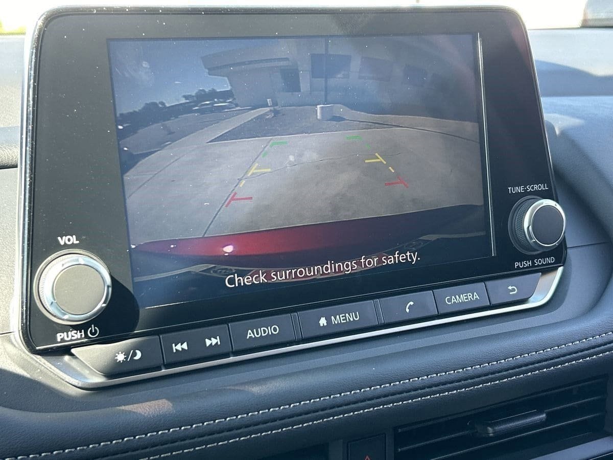 2025 Nissan Rogue S - Photo 28