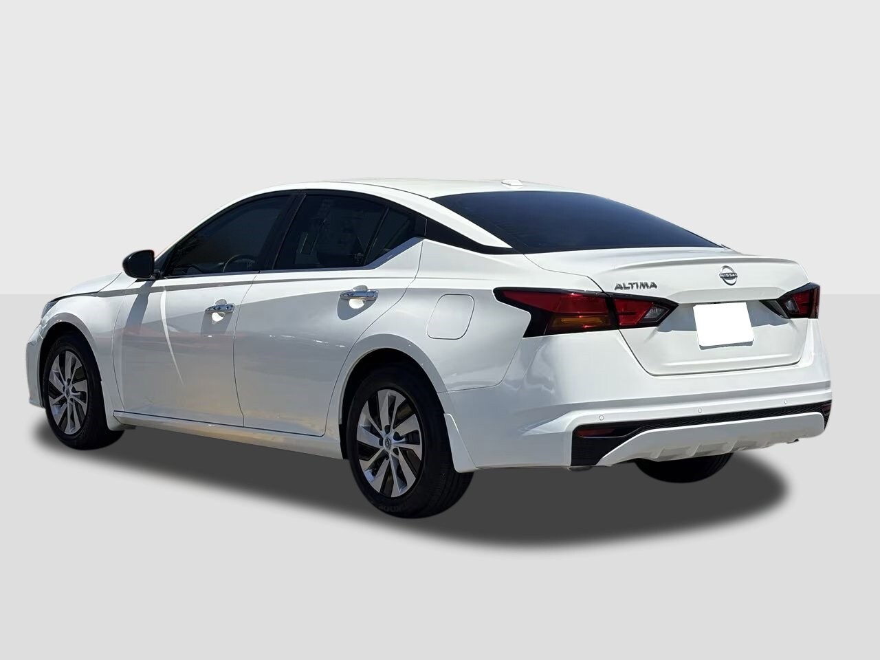 2025 Nissan Altima S photo 2