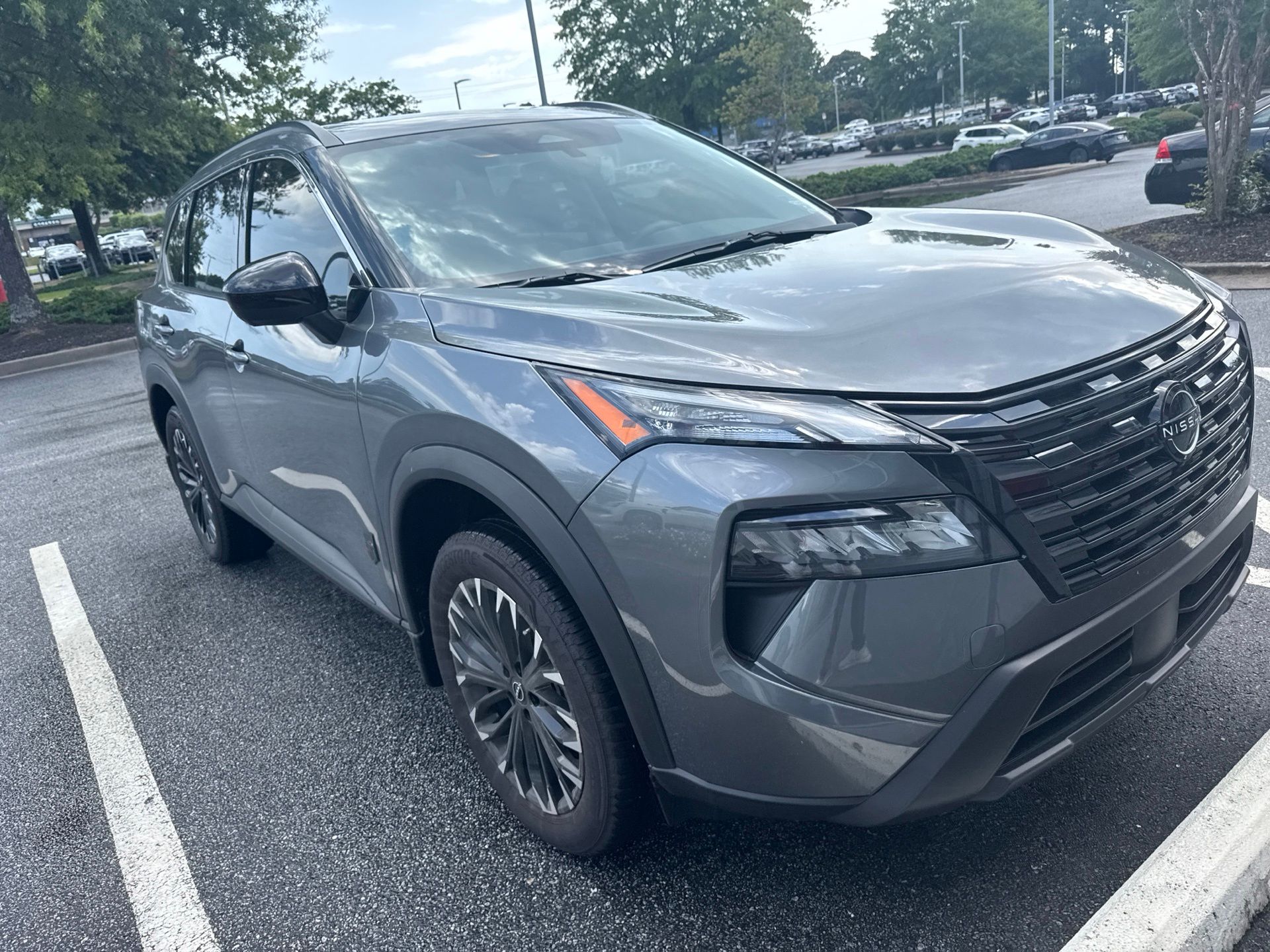 Gray (Gun Metallic) 2026 Nissan Rogue SUV / Crossover Front-Wheel Drive Continuously Variable Transmission