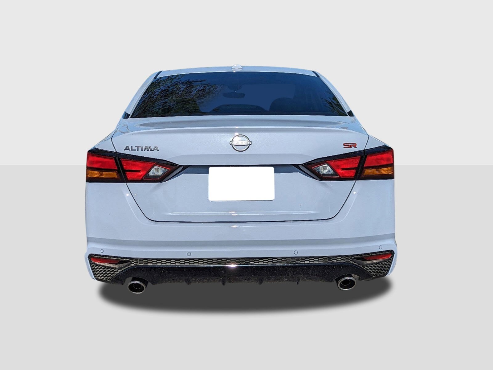 2025 Nissan Altima SR photo 4