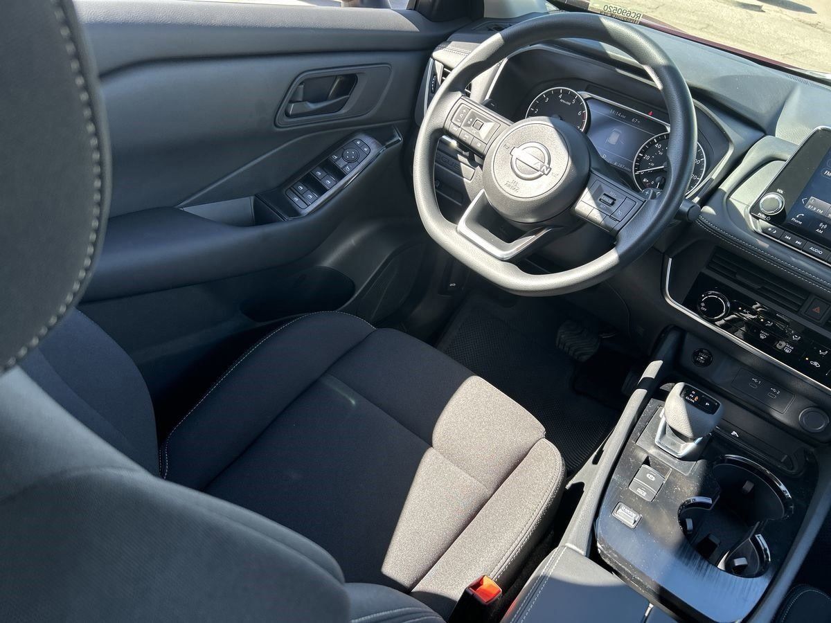 2025 Nissan Rogue S - Photo 14