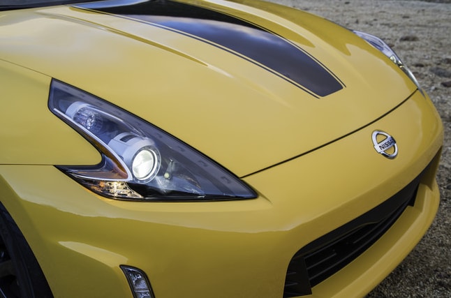 370Z Heritage Editio Hood and Lights