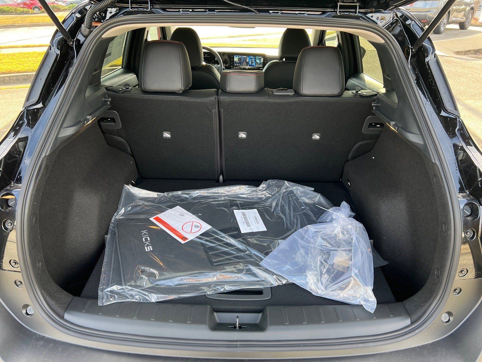 2026 Nissan KICKS SR - Photo 18