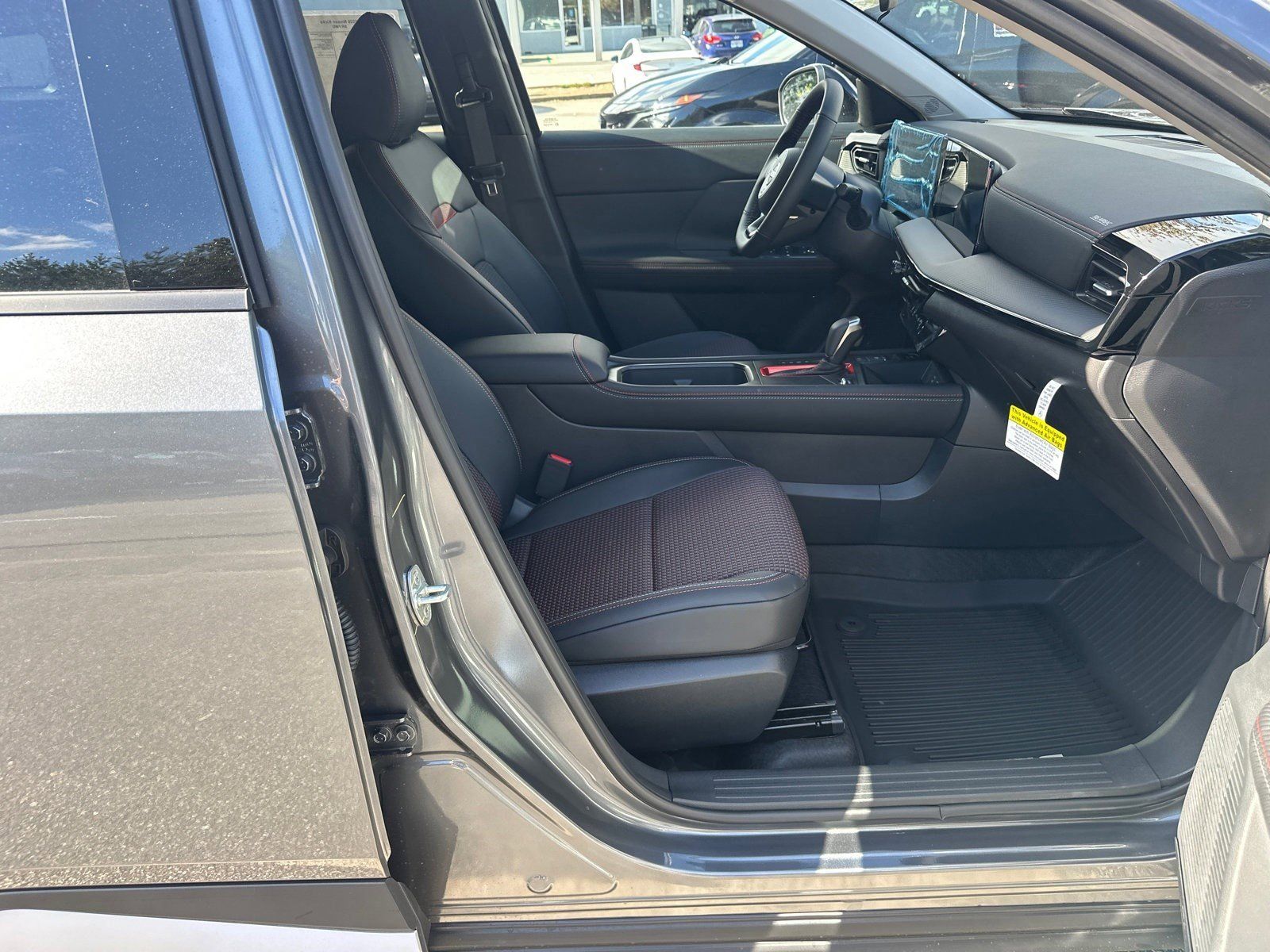 2026 Nissan KICKS SR - Photo 13