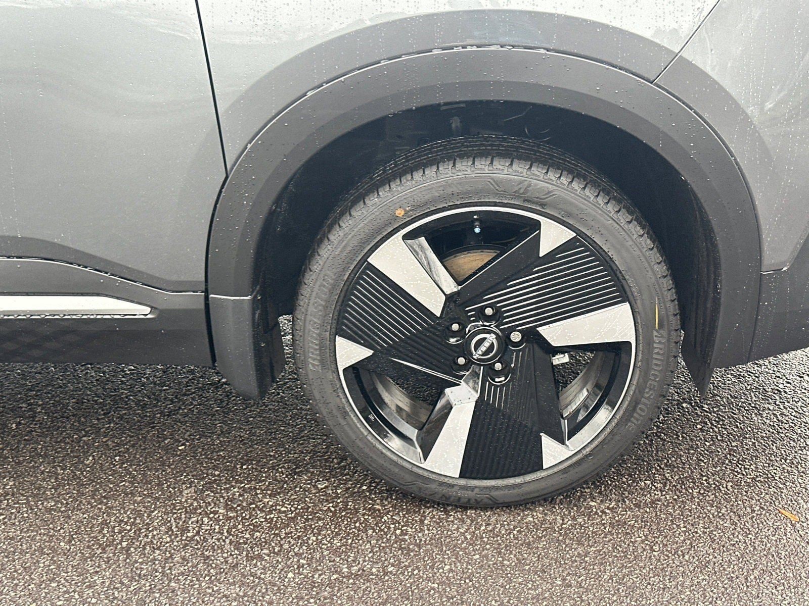 2026 Nissan KICKS SR - Photo 12