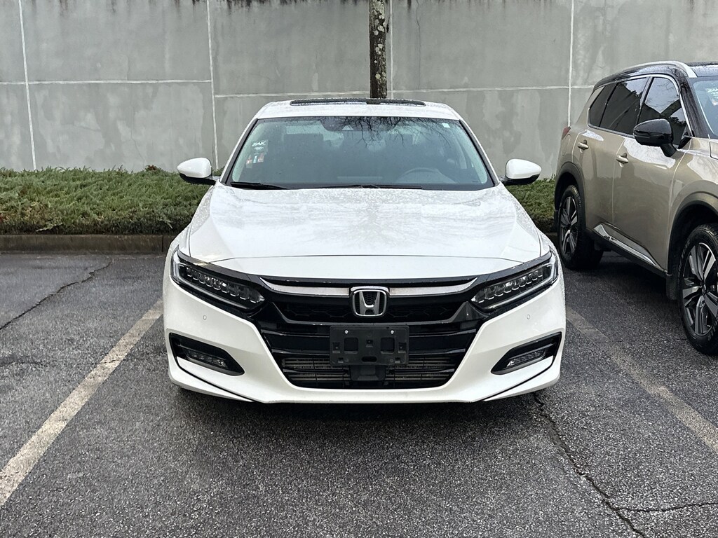 Used 2018 Honda Accord Touring 2.0T Sedan