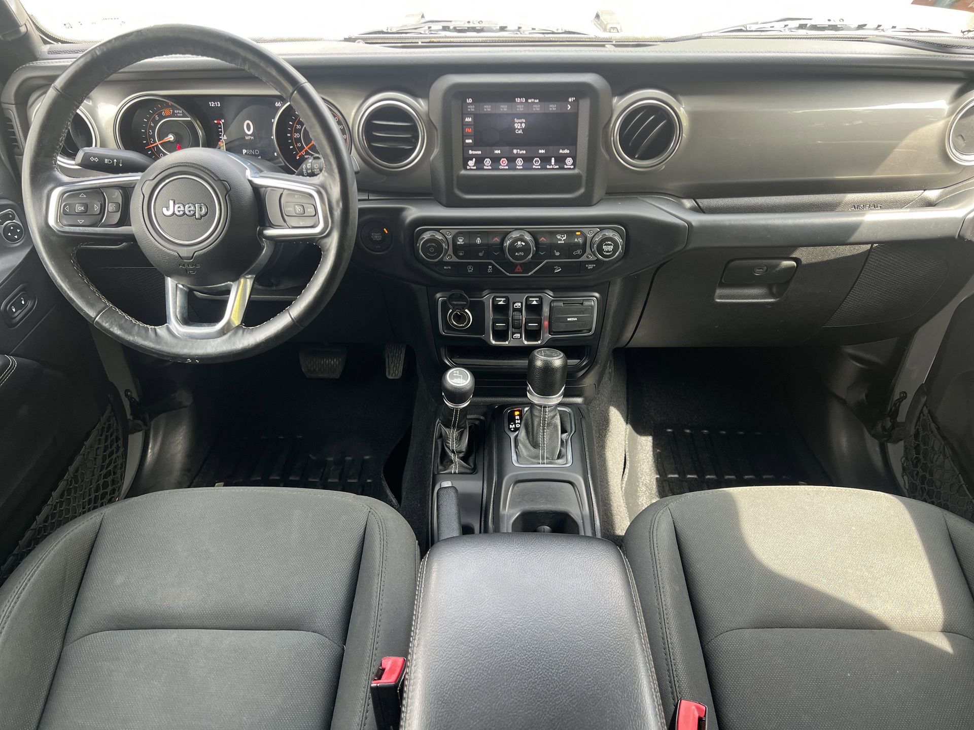 1C4HJXEN6KW620803