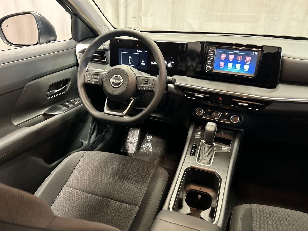 2025 Nissan Kicks S - Photo 14