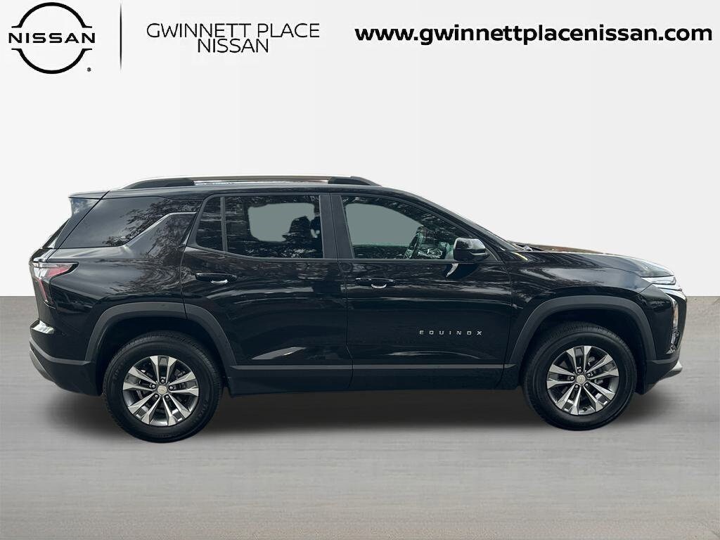 2025 Chevrolet Equinox LT photo 4