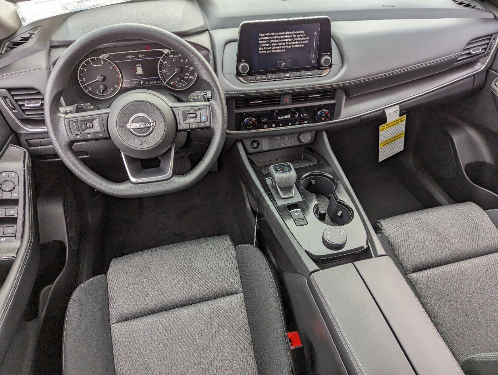 2025 Nissan Rogue SV - Photo 18