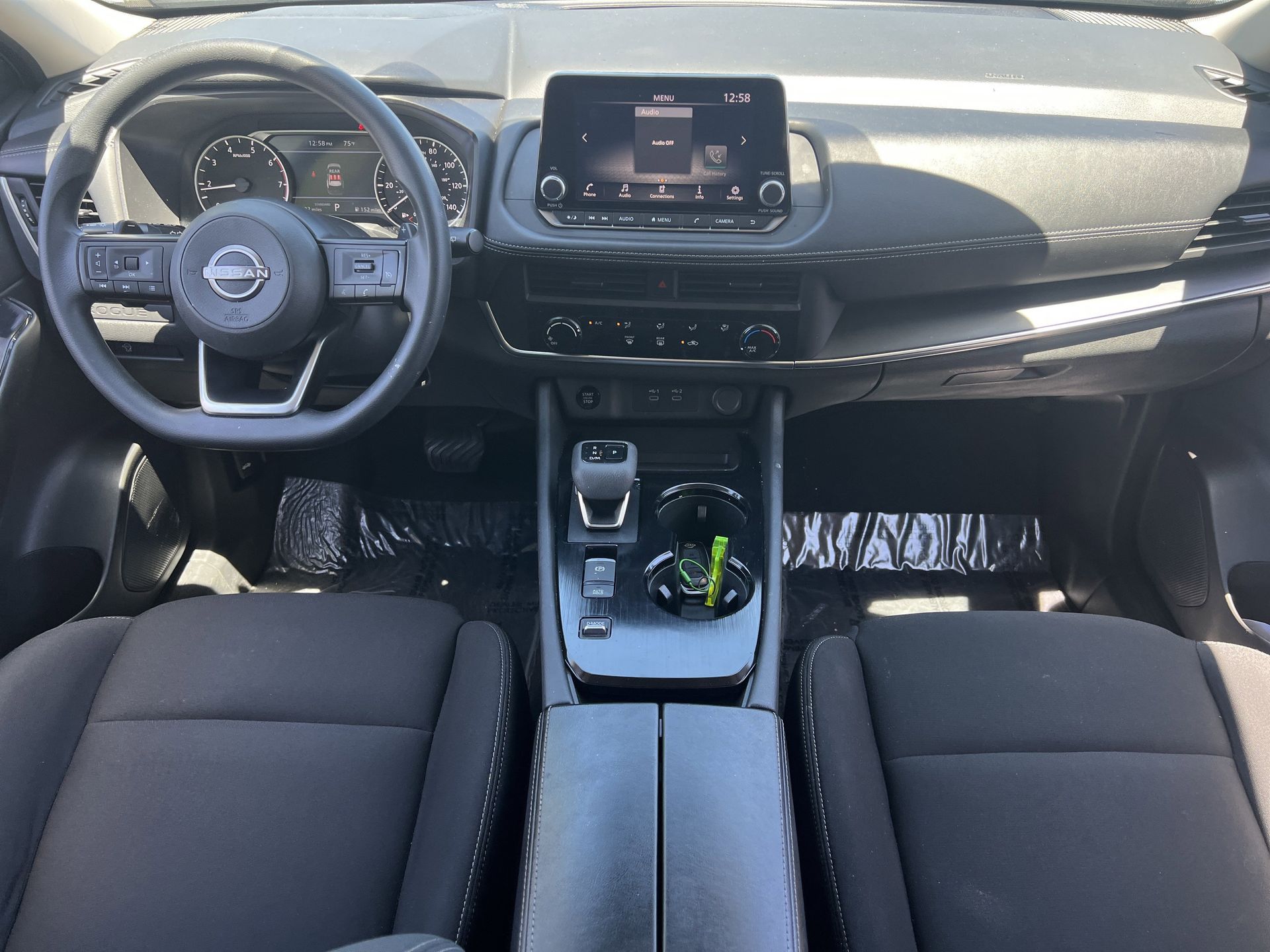 View vehicle photo 2