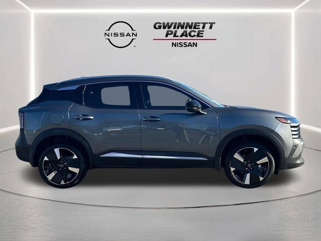 New 2026 Nissan Kicks SR SUV