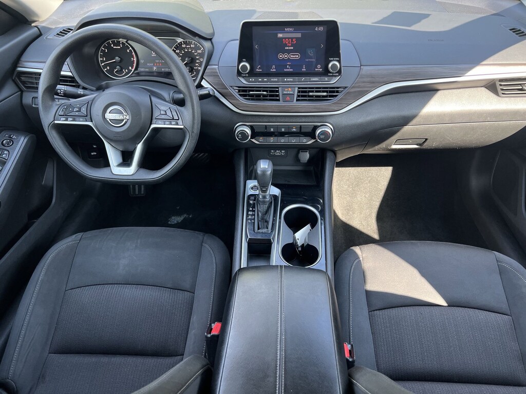 Used 2024 Nissan Altima 2.5 SV Sedan
