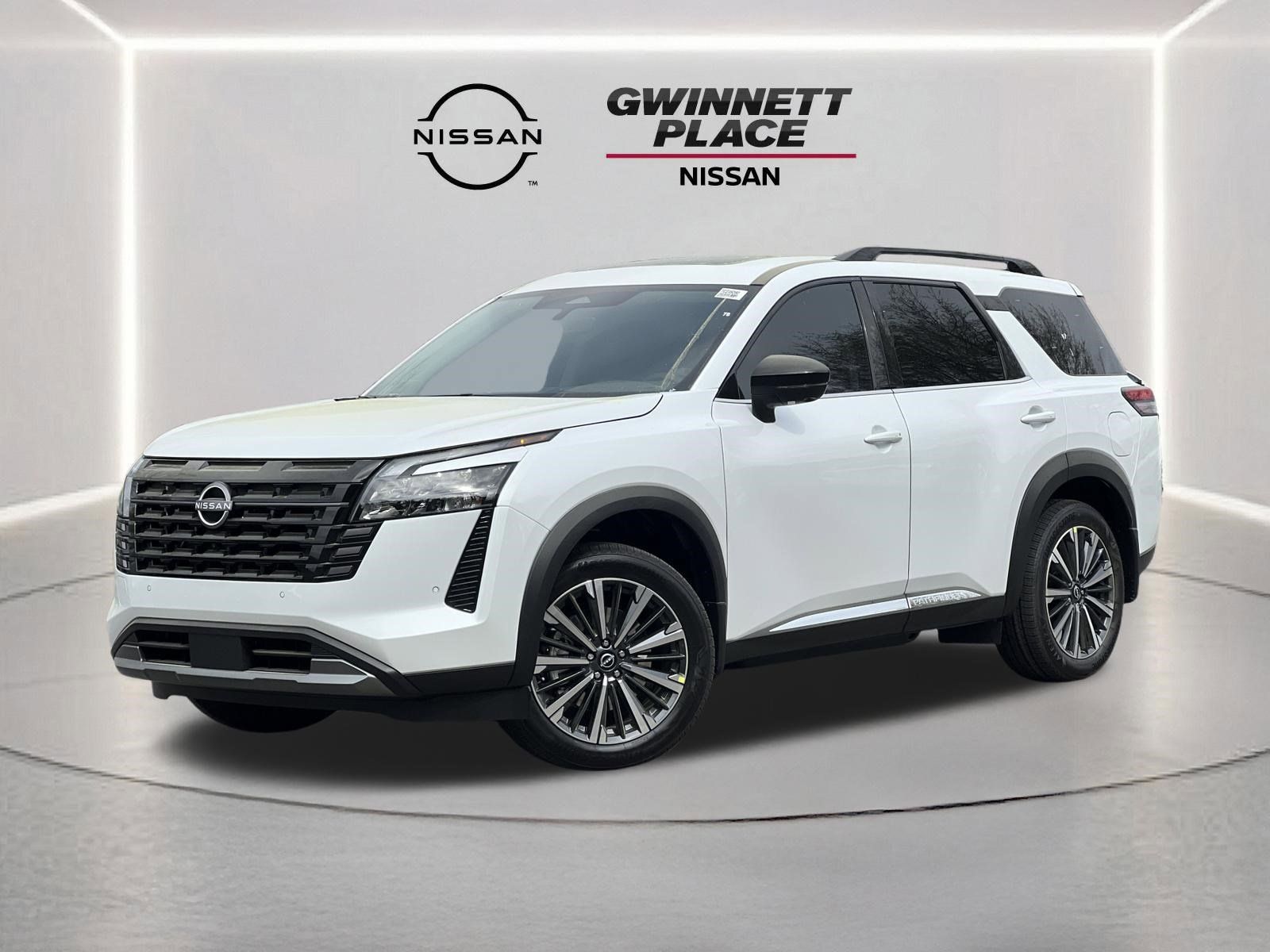2026 Nissan Pathfinder Platinum 2WD's photo