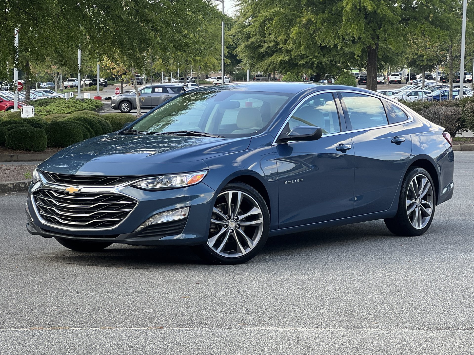 Lakeshore Blue Metallic 2024 Chevrolet Malibu Sedan Front-Wheel Drive Continuously Variable Transmission