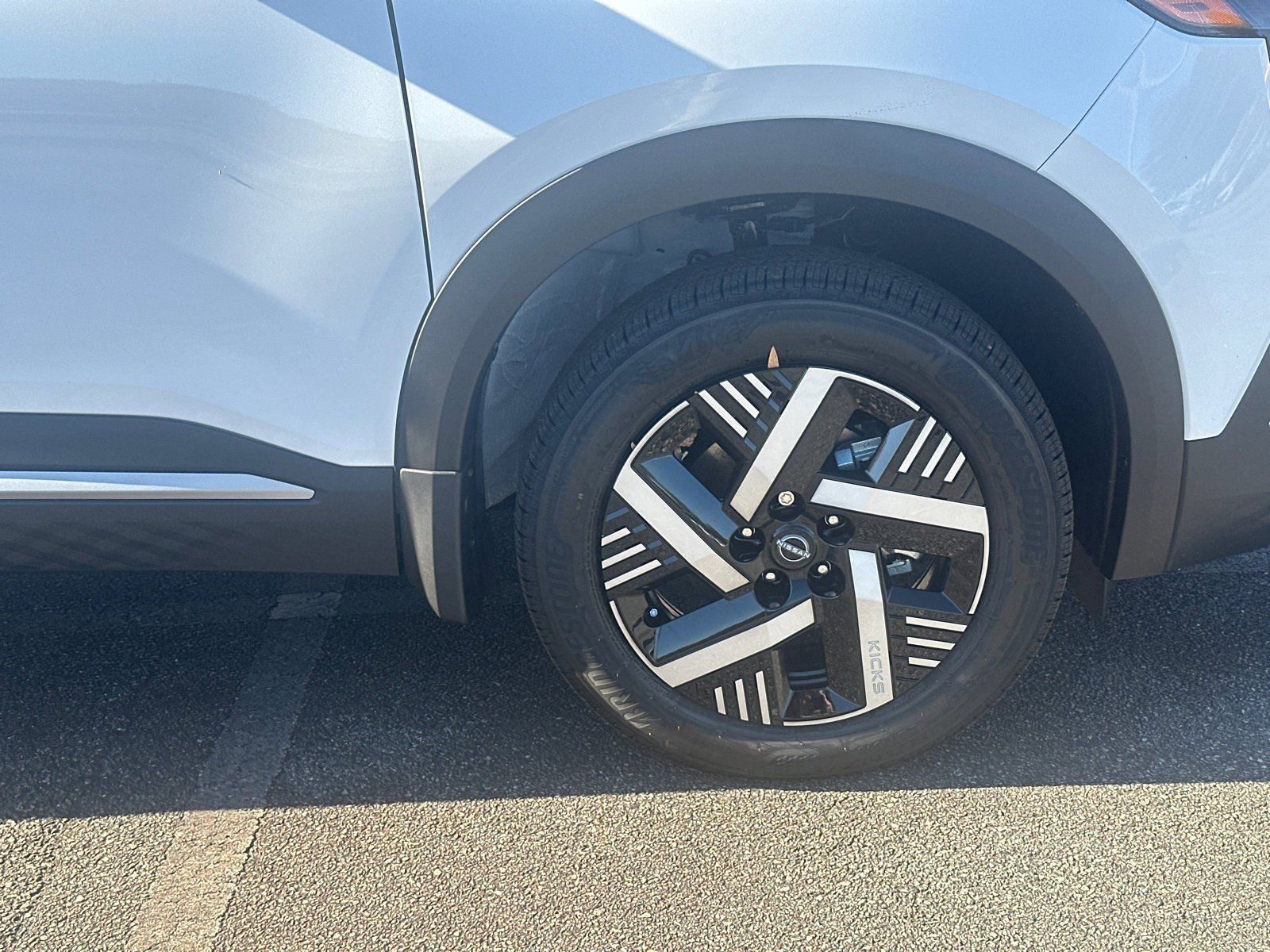 2026 Nissan KICKS SV - Photo 12