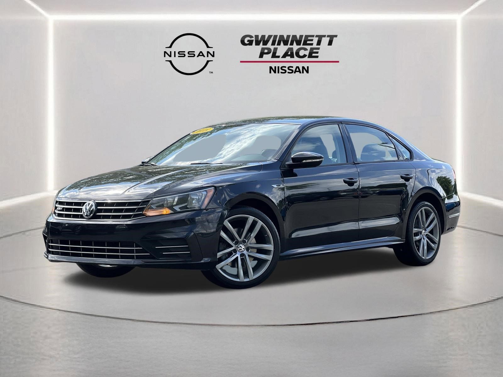 2018 Volkswagen Passat R-Line