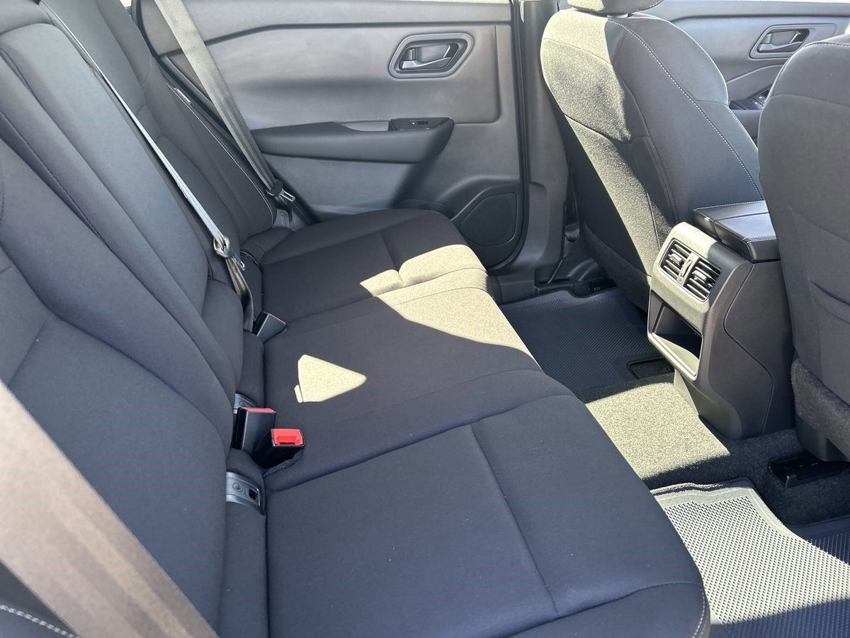 2025 Nissan Rogue S - Photo 13