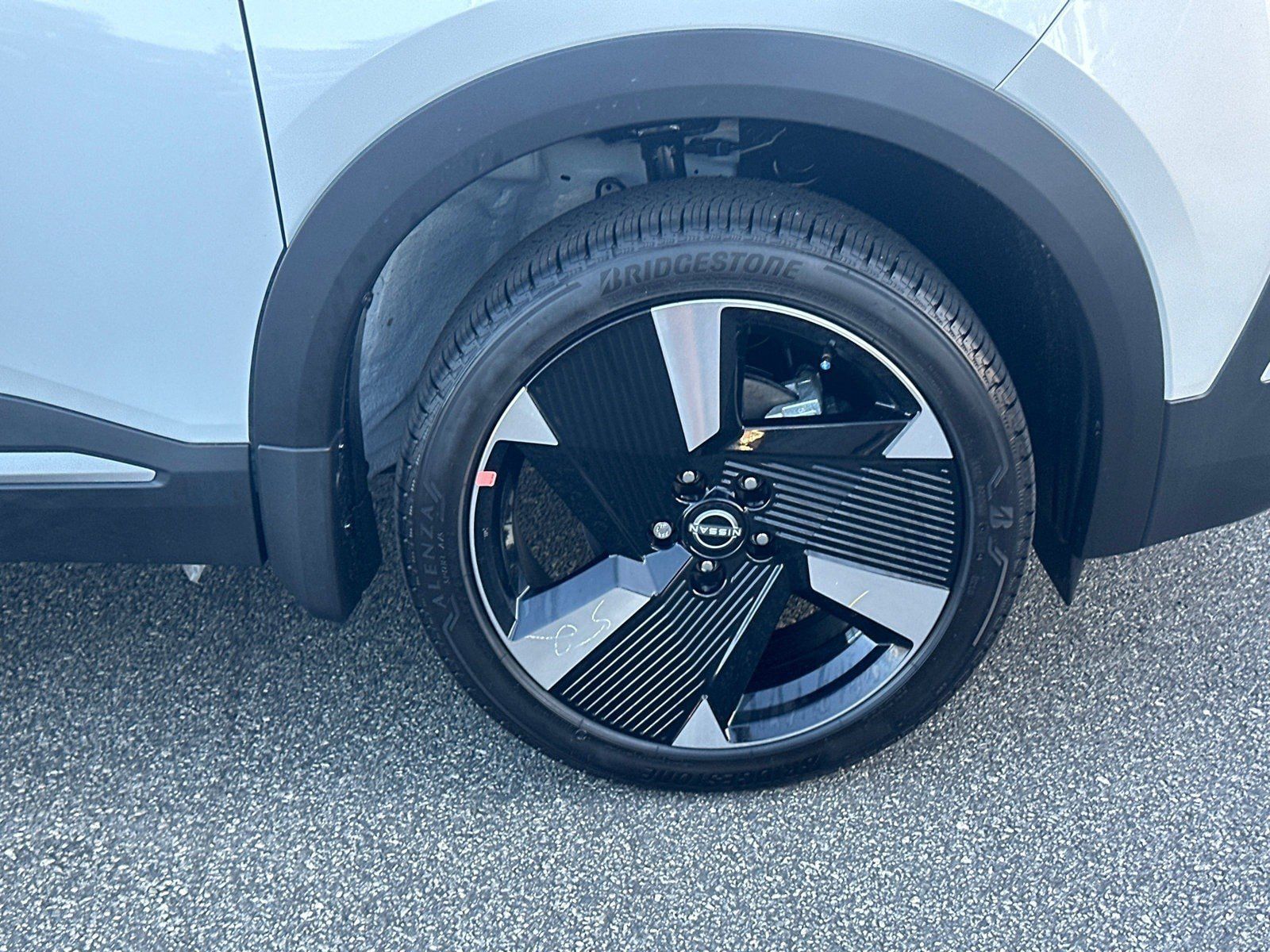 2026 Nissan KICKS SR - Photo 12