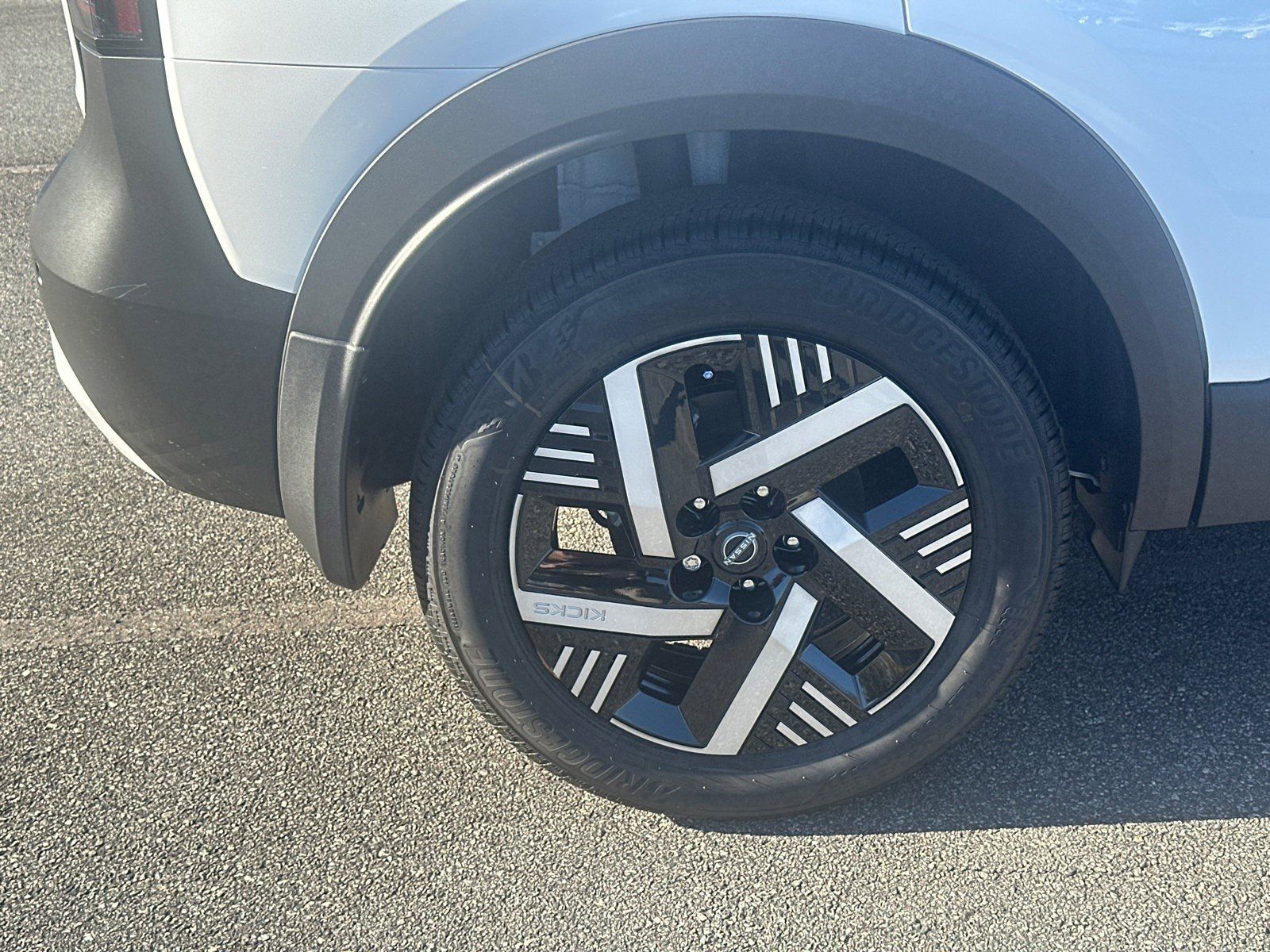 2026 Nissan KICKS SV - Photo 17