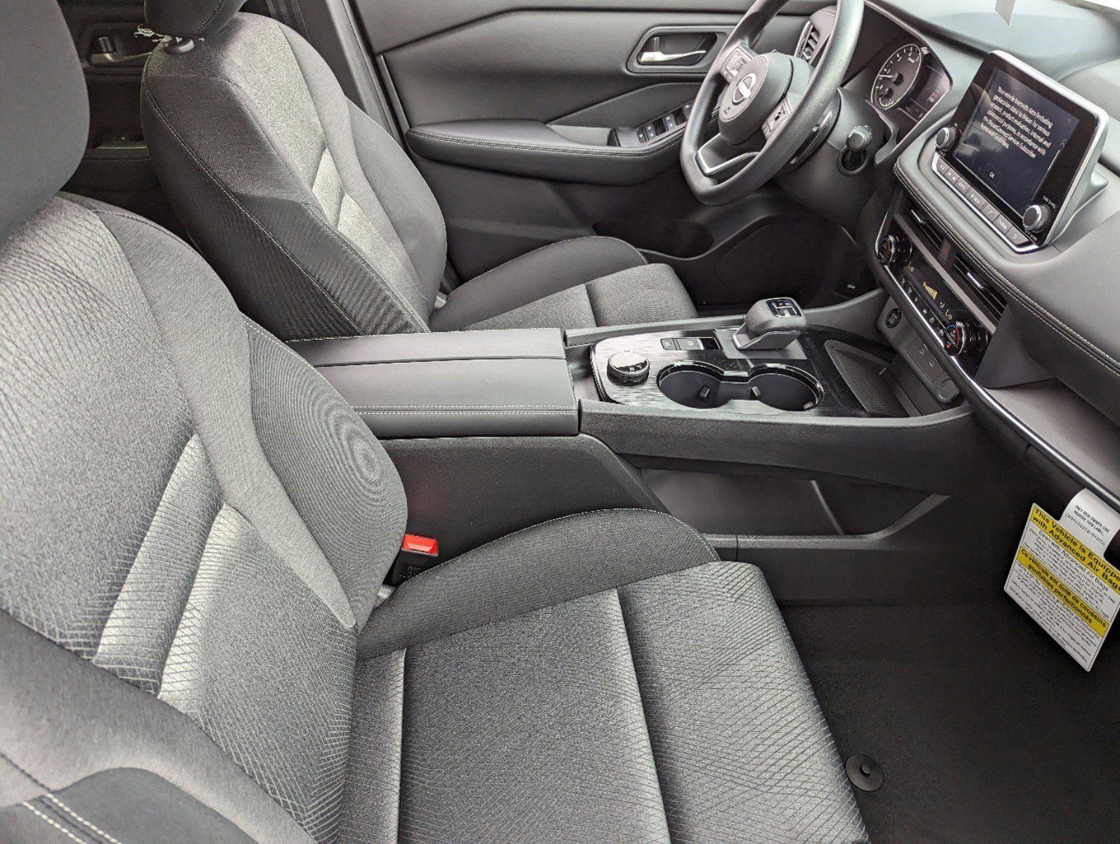 2025 Nissan Rogue SV - Photo 27