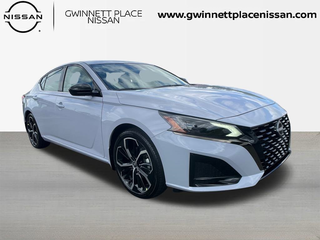 New 2025 Nissan Altima SR Sedan