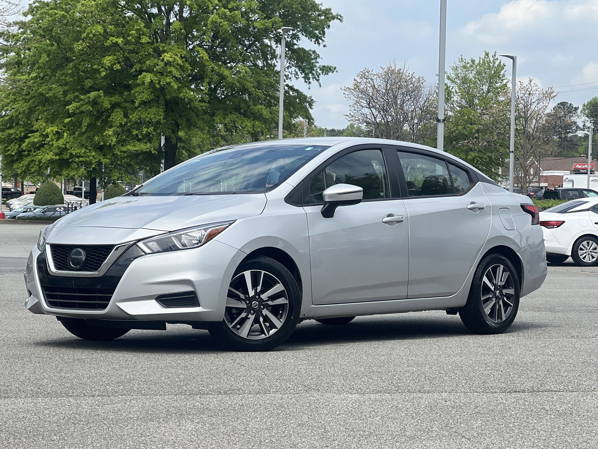 2021 Nissan Versa SV FWD