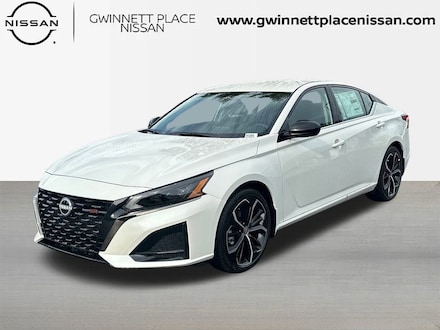 2025 Nissan Altima SR Sedan