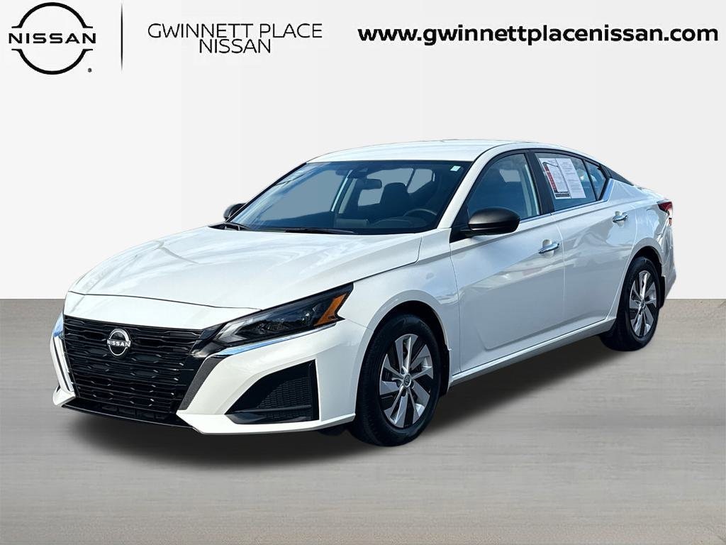 2025 Nissan Altima S's photo