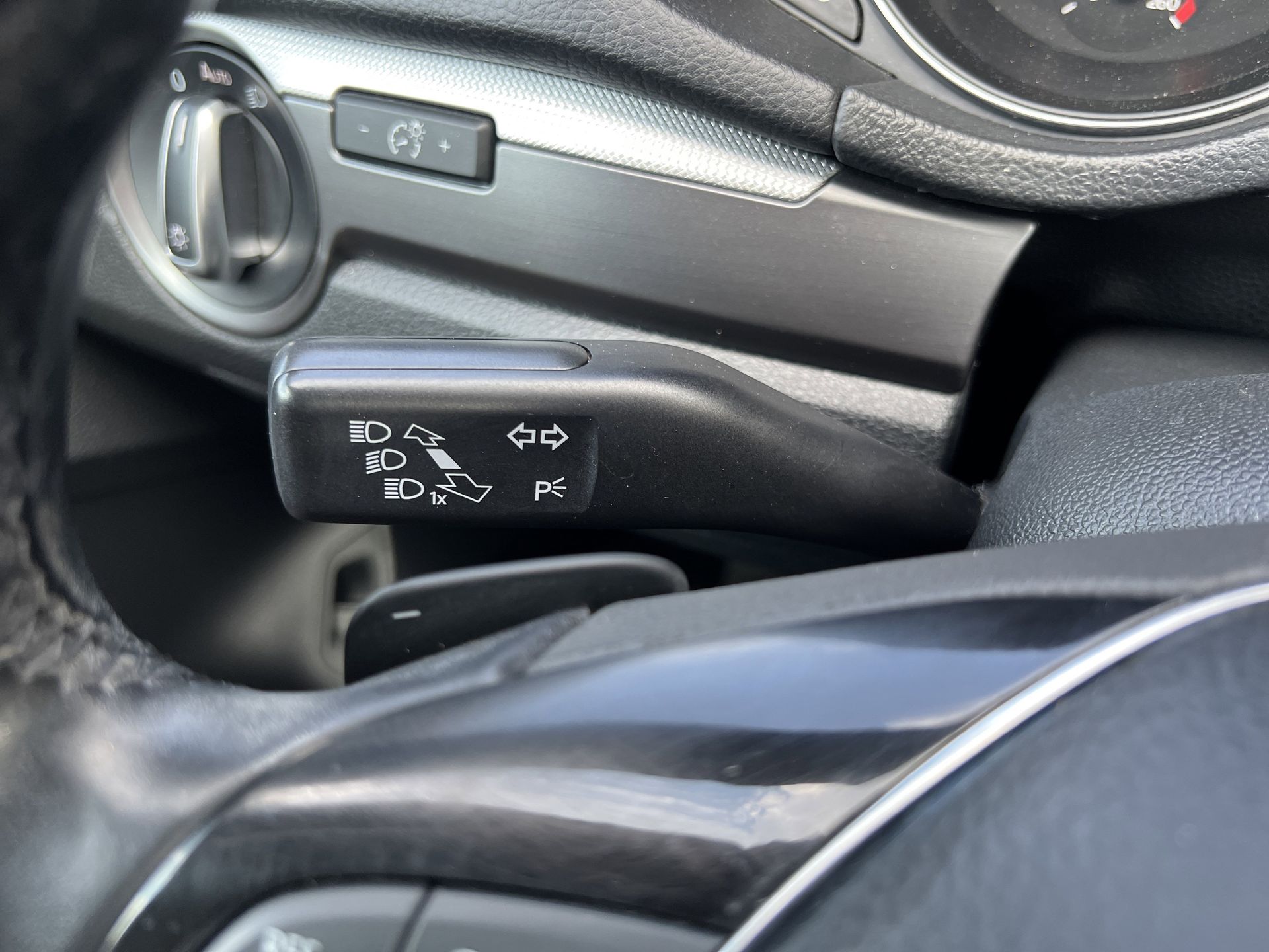 2018 Volkswagen Passat R-Line - Photo 11