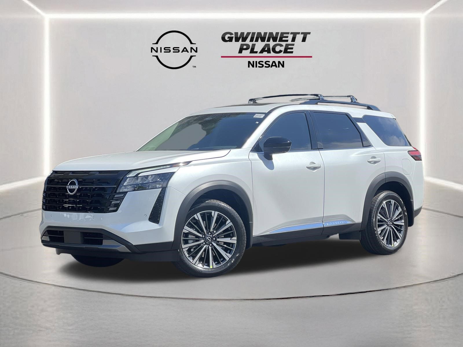 2026 Nissan Pathfinder Platinum 2WD's photo
