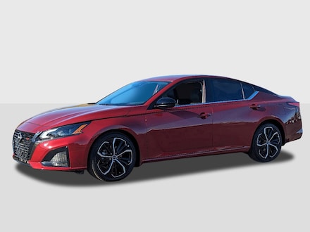 2025 Nissan Altima SR Sedan