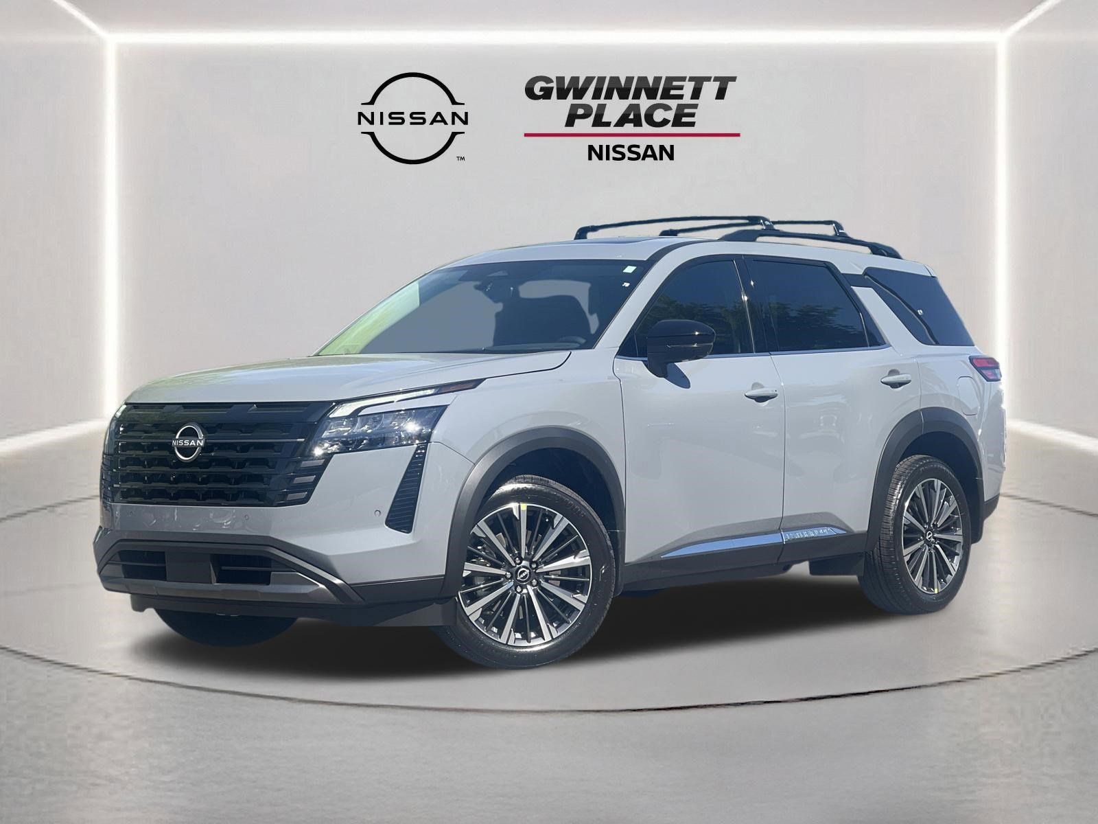 2026 Nissan Pathfinder Platinum 4WD's photo