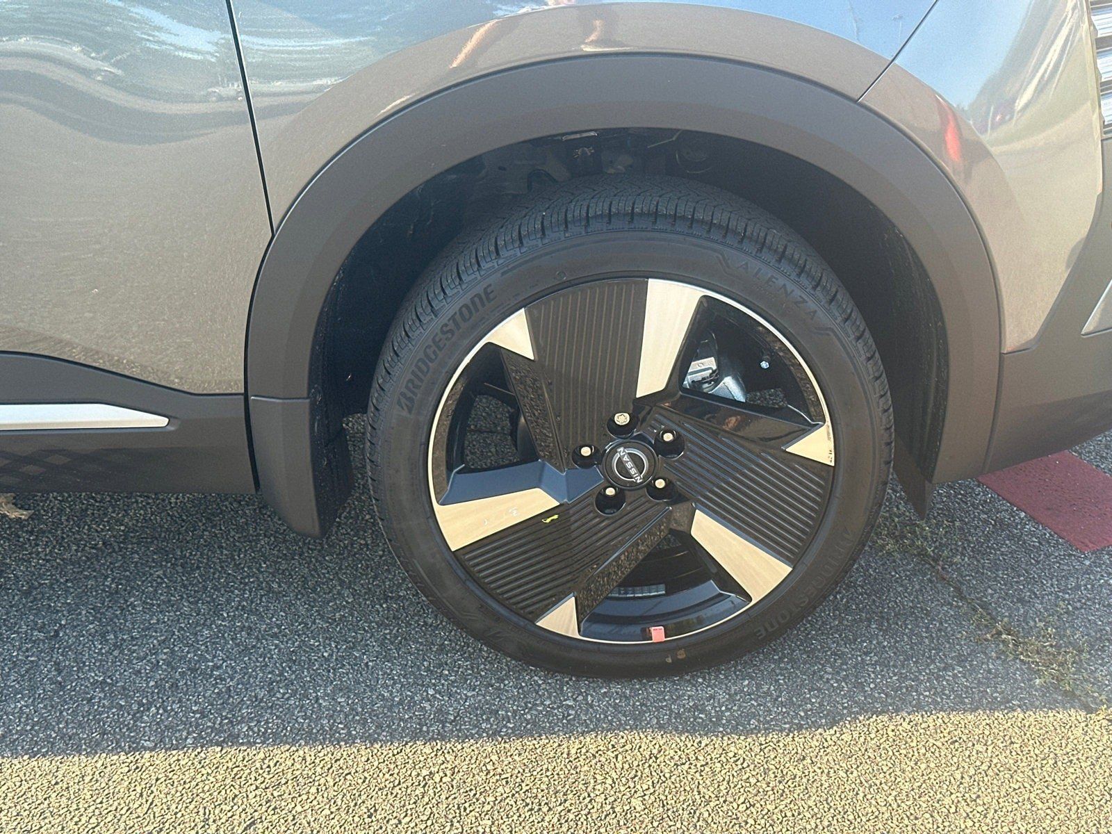 2026 Nissan KICKS SR - Photo 12