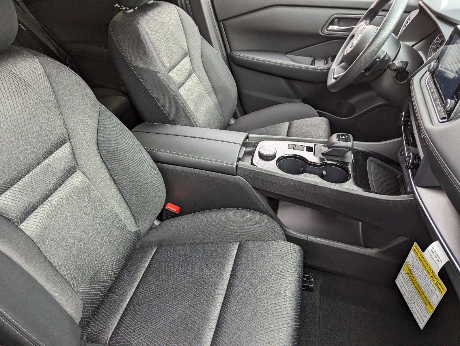 2025 Nissan Rogue SV - Photo 26