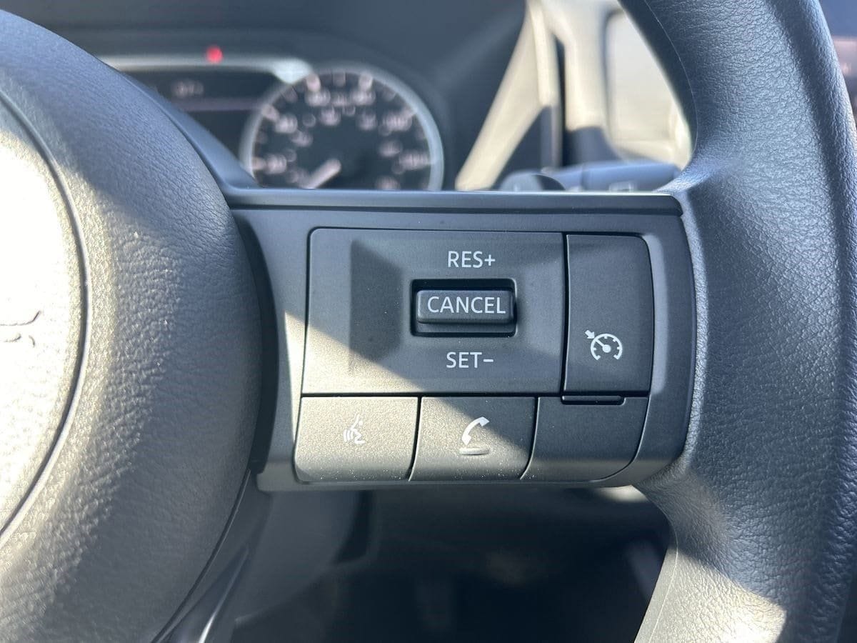 2025 Nissan Rogue S - Photo 25