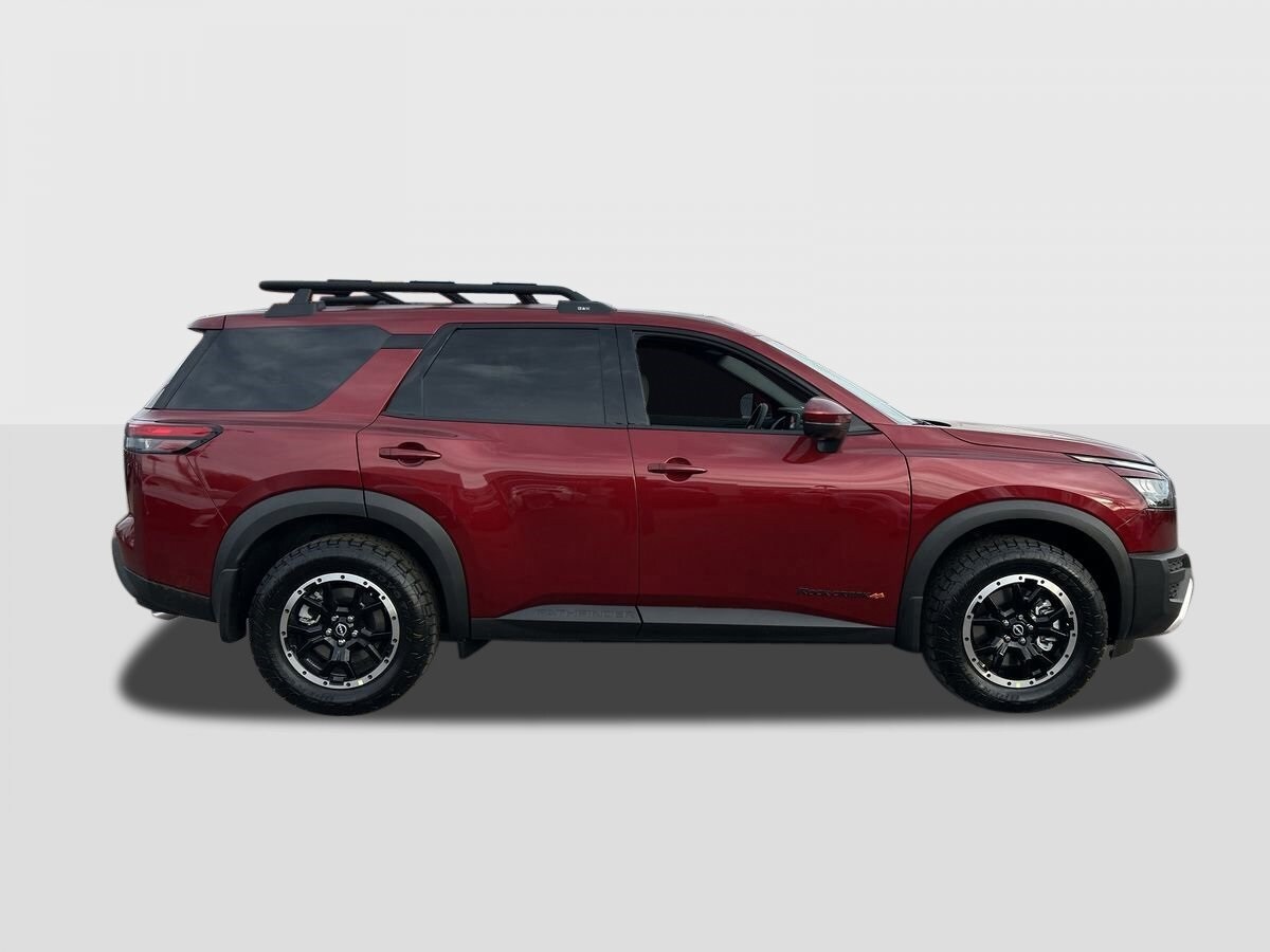2025 Nissan Pathfinder Rock Creek photo 2