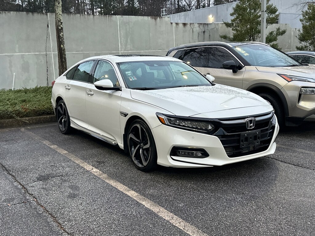 Used 2018 Honda Accord Touring 2.0T Sedan
