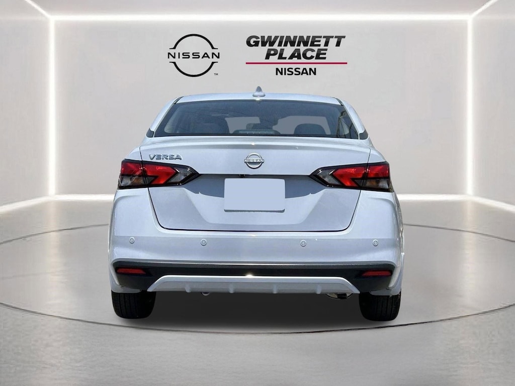 New 2025 Nissan Versa 1.6 SV Sedan