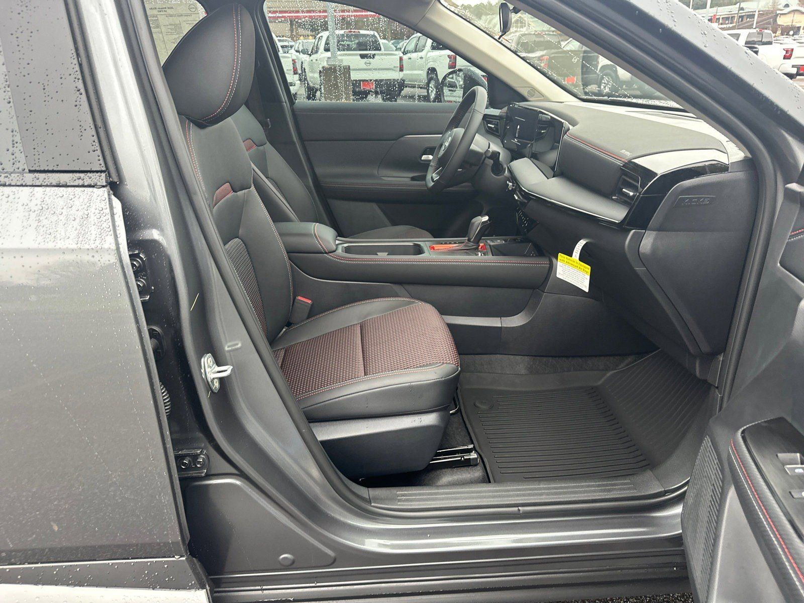 2026 Nissan KICKS SR - Photo 13