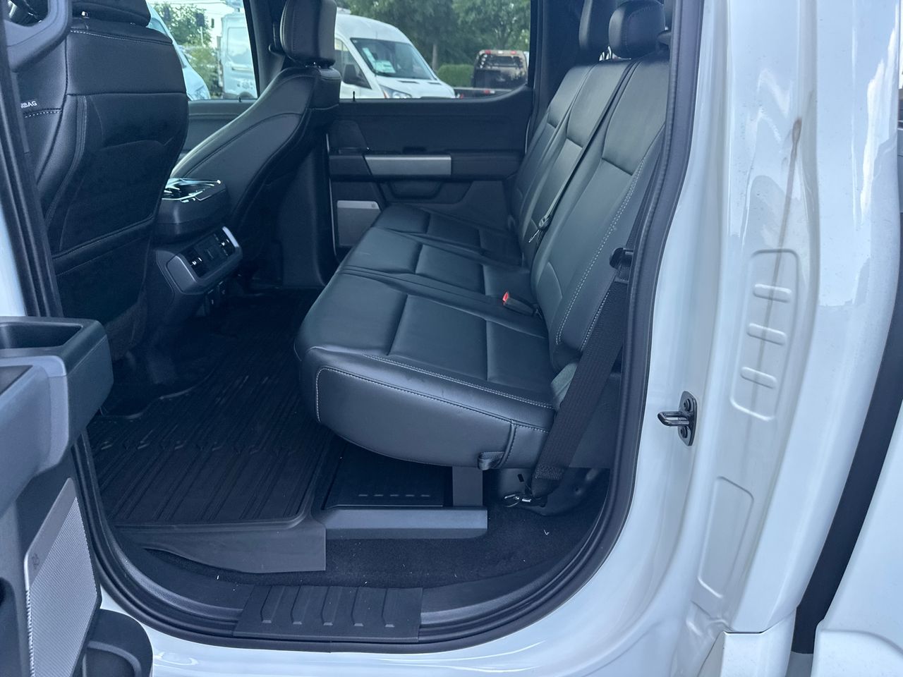 2025 Ford F-150 XLT - Photo 20