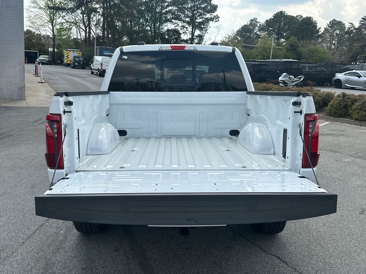 2025 Ford F-150 XLT - Photo 18