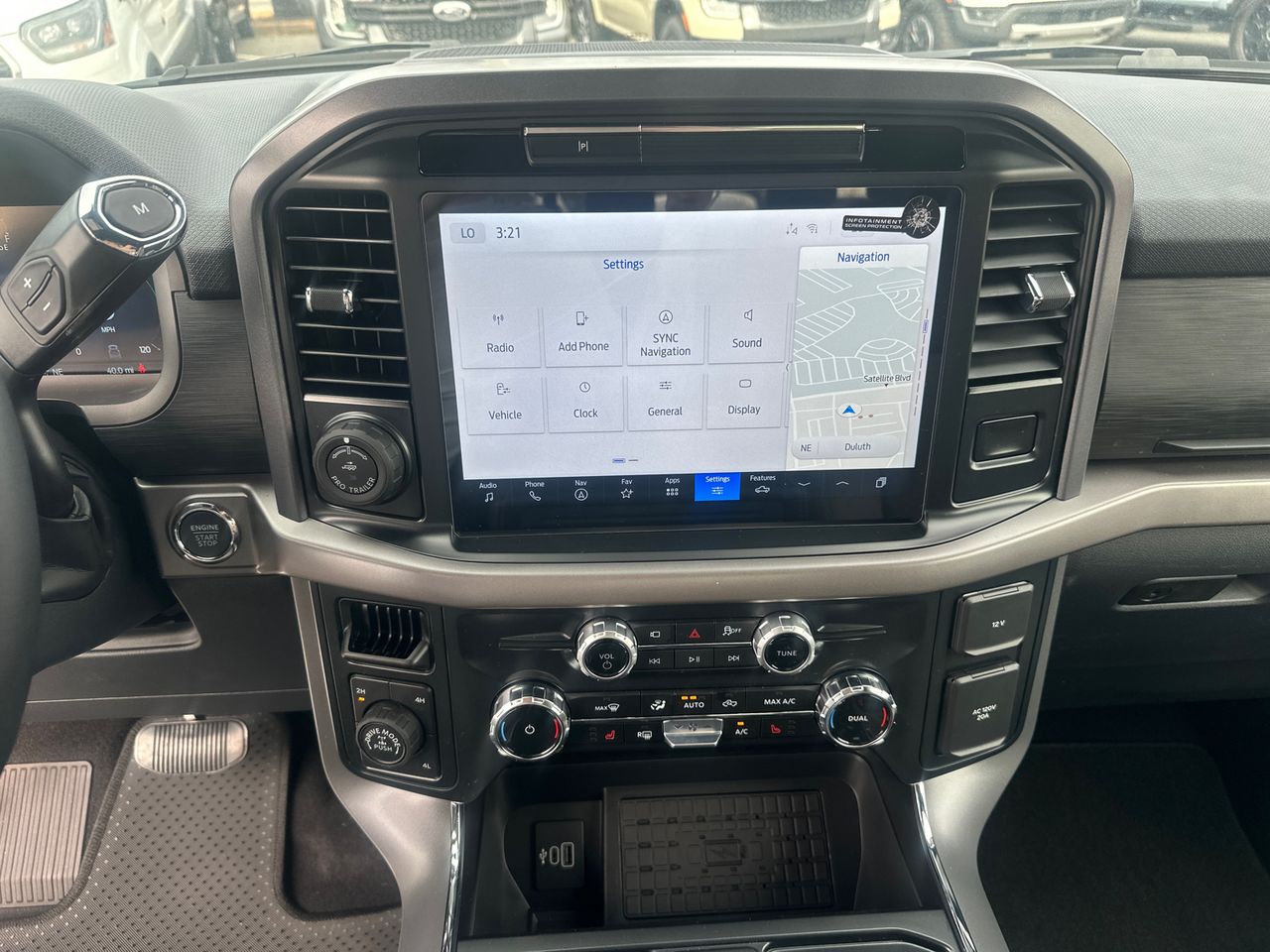 2025 Ford F-150 XLT - Photo 27