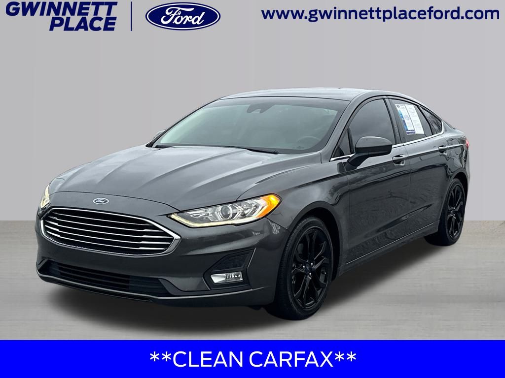 2019 Ford Fusion SE's photo