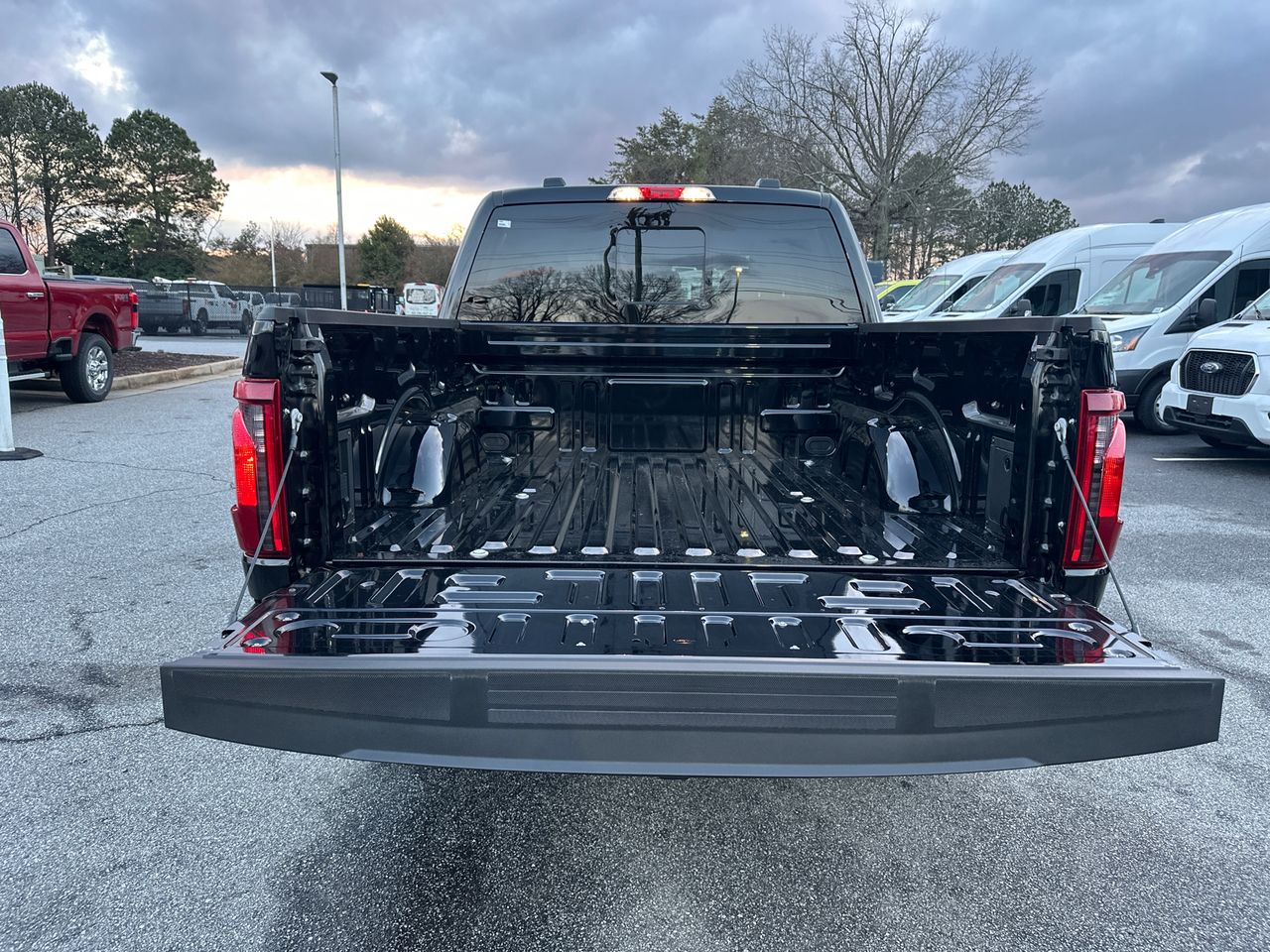 2025 Ford F-150 XLT - Photo 18