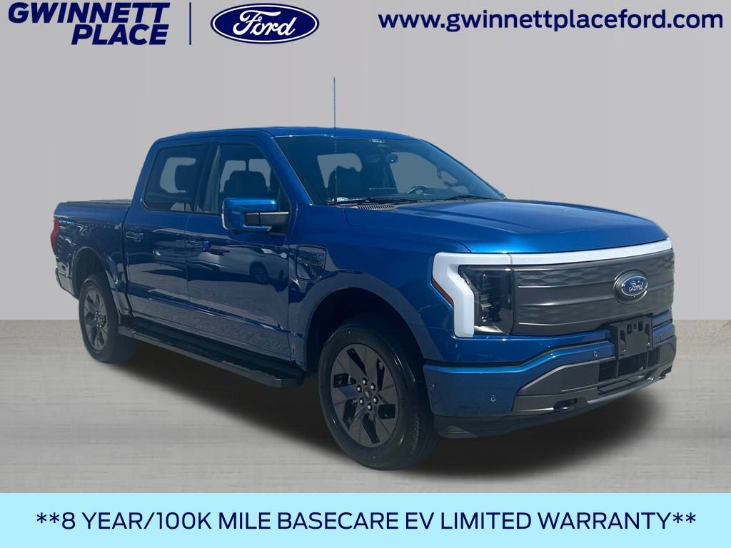2022 Ford F-150 Lightning Lariat photo 3