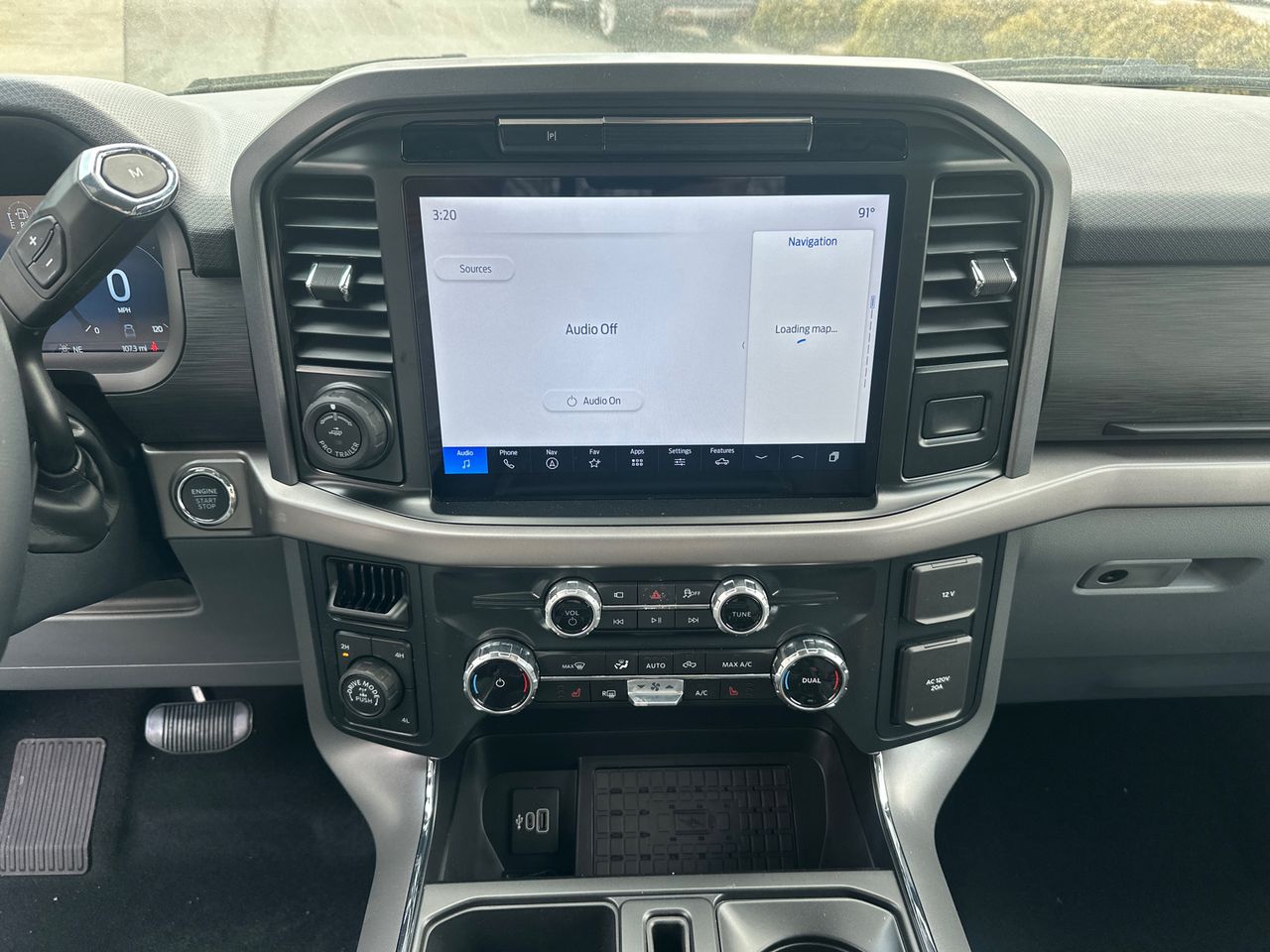 2025 Ford F-150 XLT - Photo 27